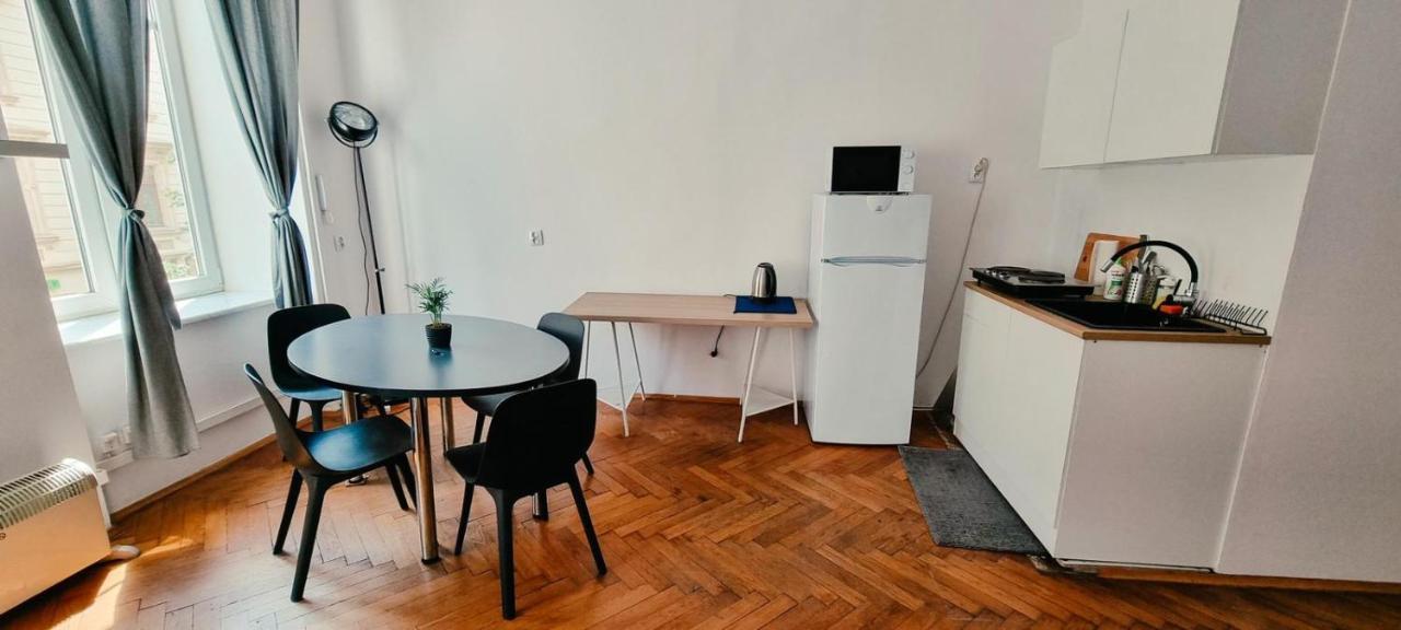 Batorego Apartment Krasków Εξωτερικό φωτογραφία